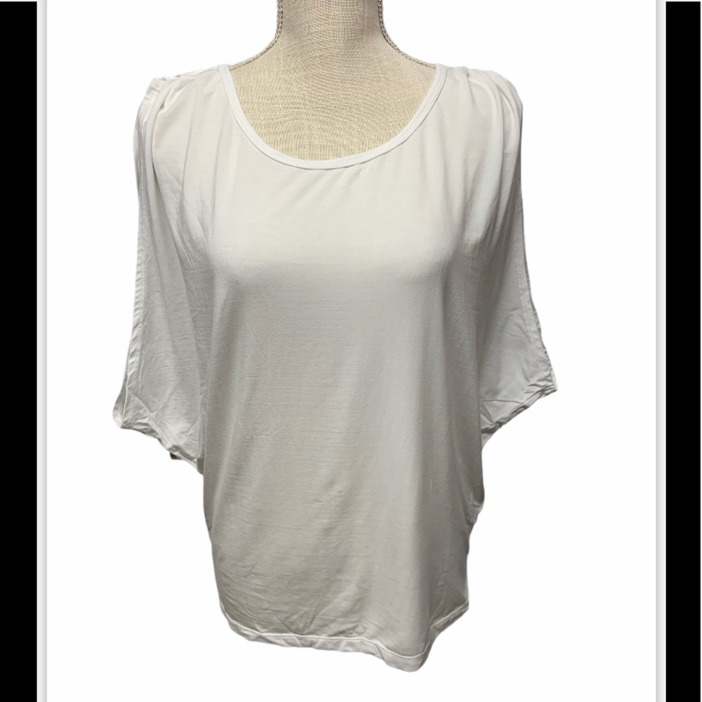 Fabletics top
